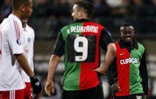 正是在与美 正是在与美